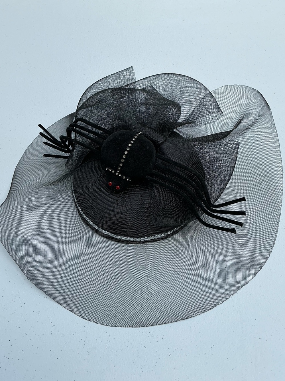 Elegant Black Mesh Spider Accent Fascinator Hat